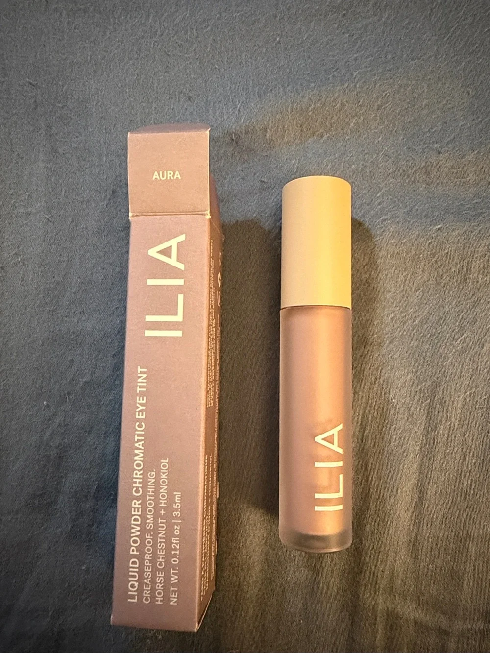 ILIA Liquid Powder Chromatic Eye Tint — Aura